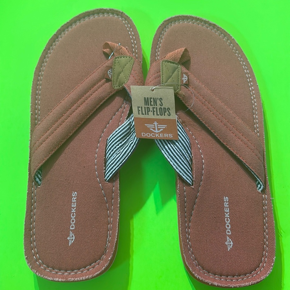 NWT Dockers Men’s Large(11-12) Flip-Flop Red(not Bright More Like A Faded Red )